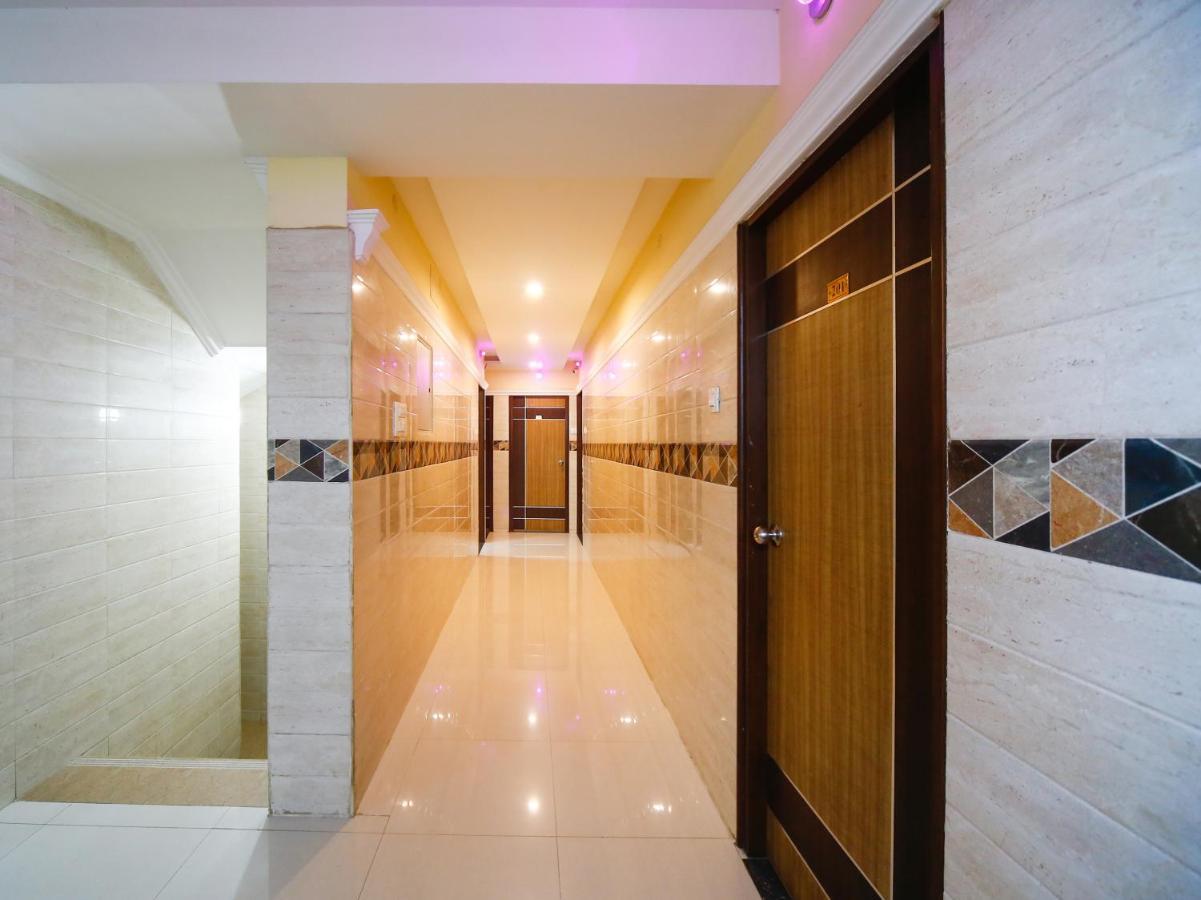 Madrasi Airport Hotel - SAIBALA Madrás Exterior foto